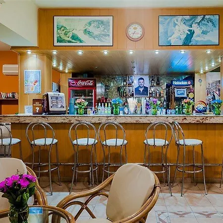 Esmeralda Апарт-отель Кремасти